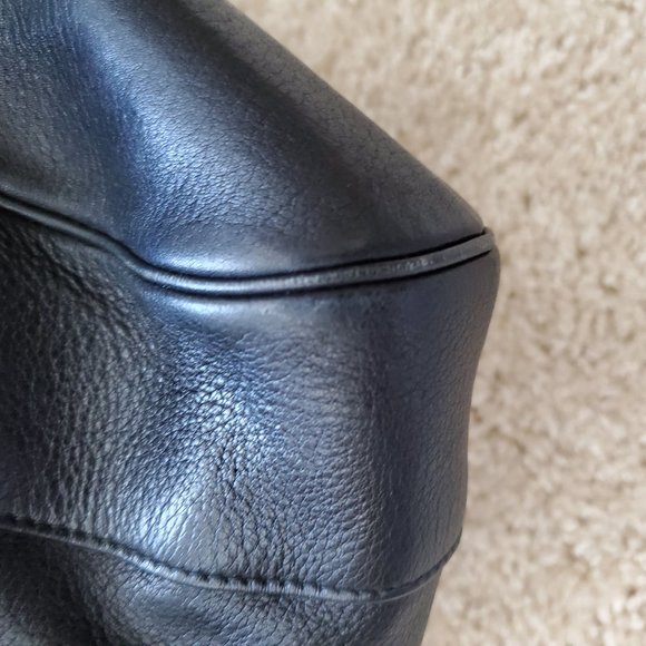 Black Leather Tortoise Vintage Gucci Handbag - Picture 10 of 11